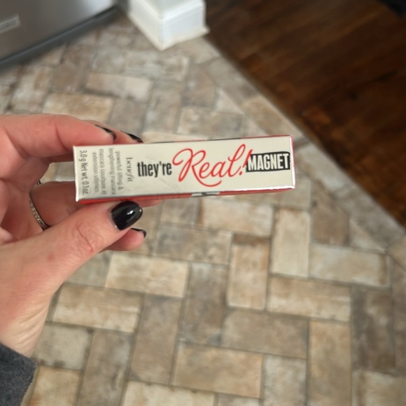 Benefit They’re Real Magnet Mascara - Black NWT - Picture 1 of 3